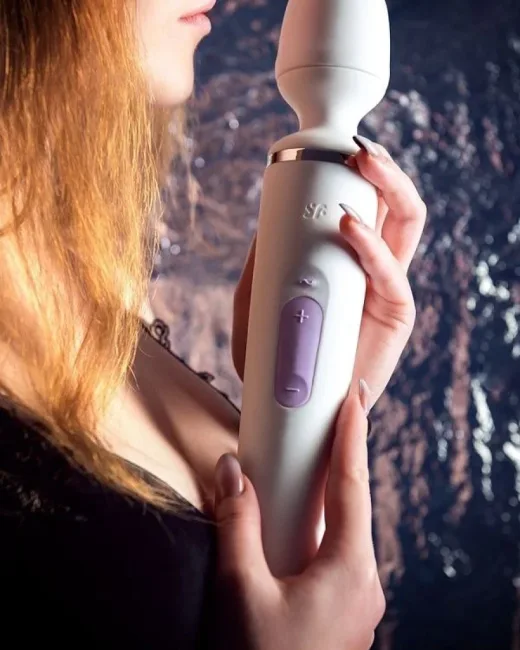 Satisfyer Wand-er Woman Beyaz Vibratör 34 cm – Silikon
