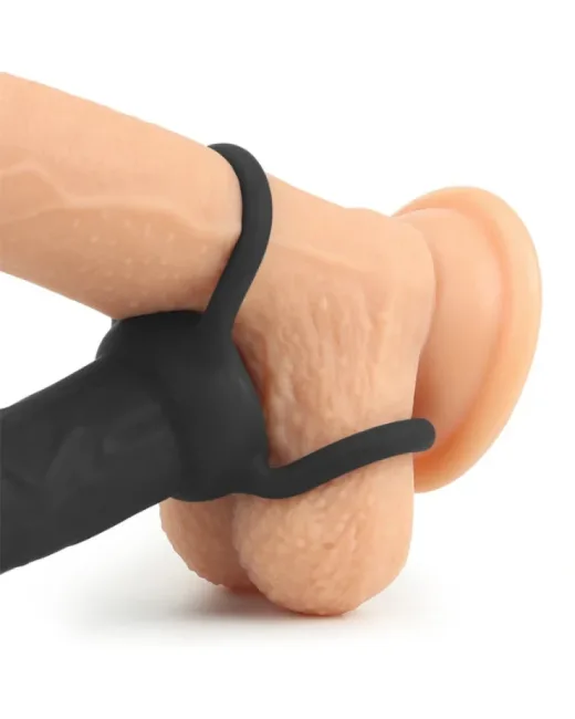 Silikon materyalden üretilmiş, penis ve testis halkaları içeren bu strap-on ile yoğun arousal ve